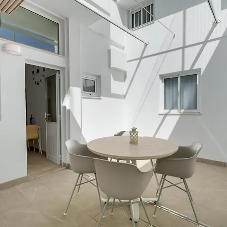 Serenity 公寓 阿罗纳